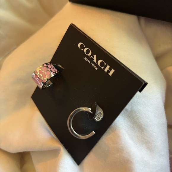 Coach SIGNATURE HUGGIE pink and silver earrings - Picture 2 of 8